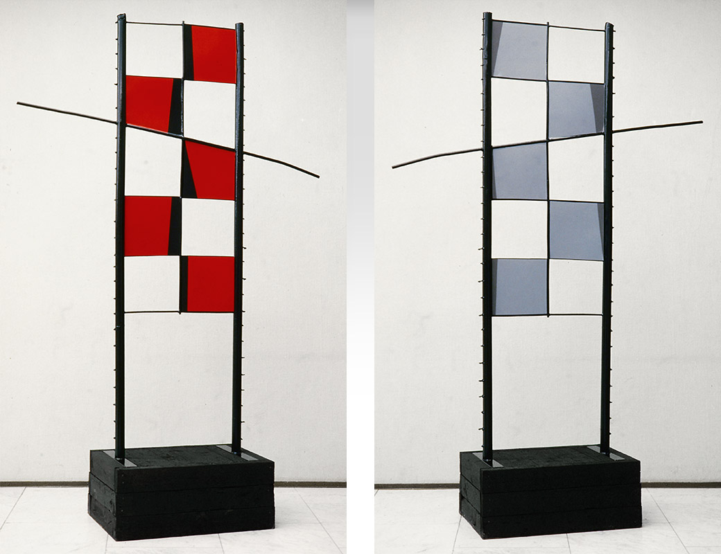 Ilppo Alho, 1983 — Veistos — maalattu ter�s ja puu — 250 x 160 x 55 (cm)